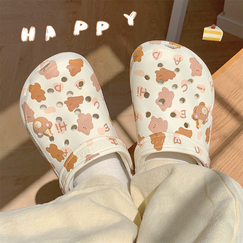 New internet celebrity girl heart cartoon bear comfortable outer wear sandals for women summer soft sole casual toe clogs