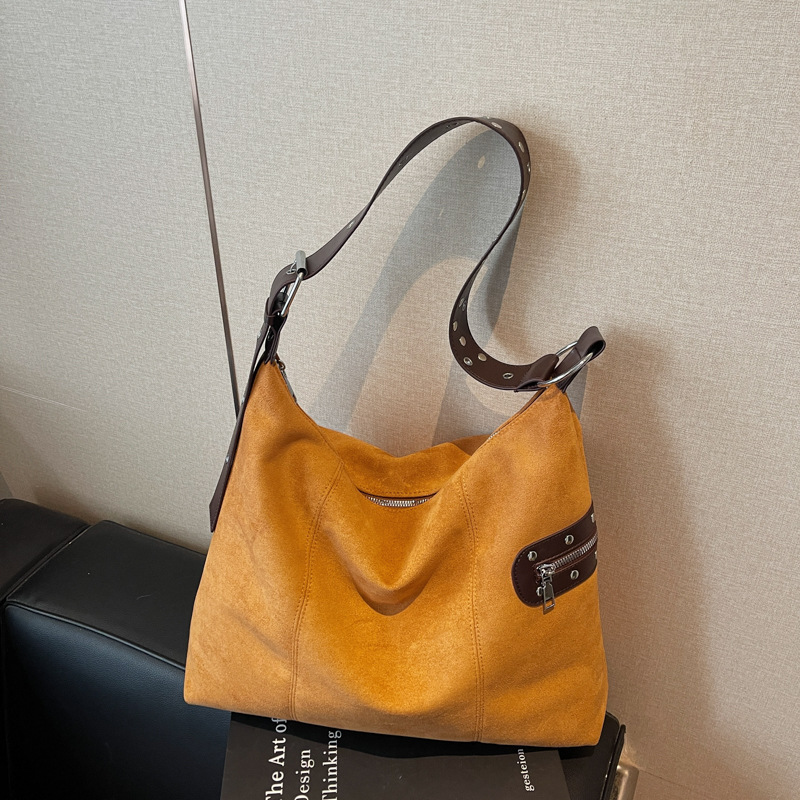 Otoño y invierno retro bolsas de terciopelo de seda de gran capacidad para mujeres 2025 nueva sensación de alta calidad bolsas de mano image 9