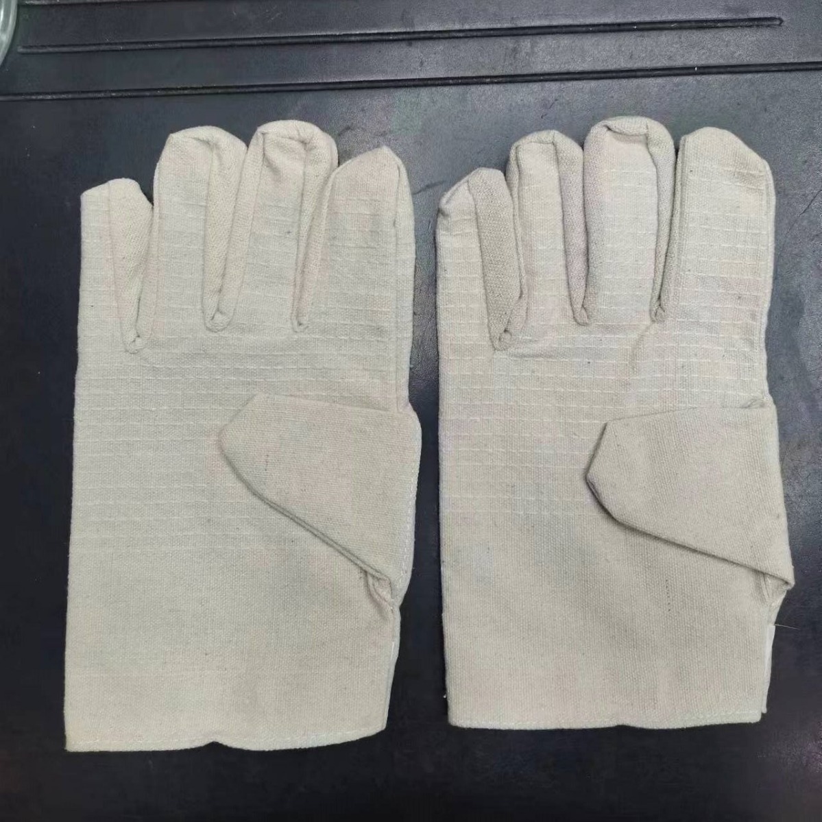 热销劳保帆布手套手套 电焊防护耐磨损双层白色 规格齐全加厚阻燃