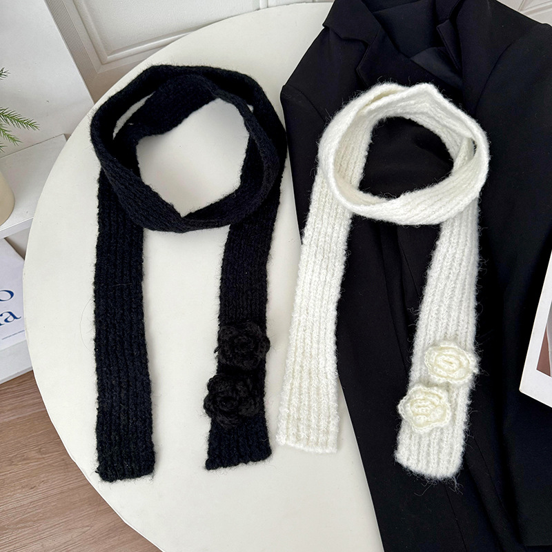 Buñuelo largo de invierno femenino estilo coreano decoración universal pequeña bufandas pequeñas fragancias de ganchillo a mano rosa de punto collar