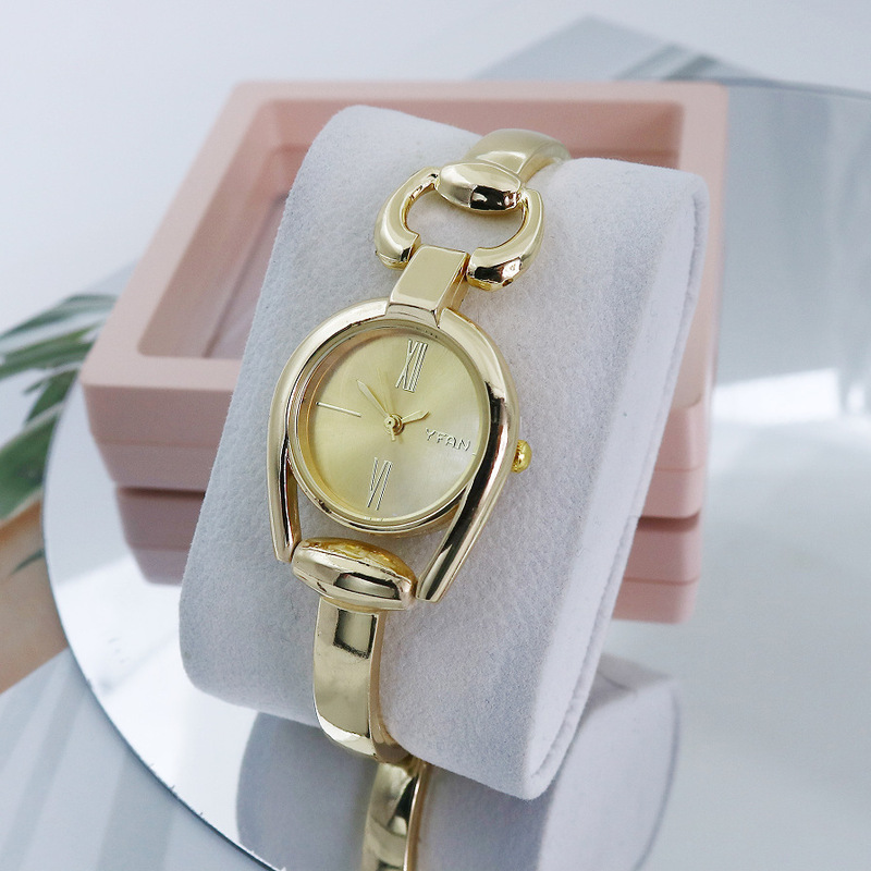 Retro Button Bracelet Watch Fashion New Cross-Border Women's Bracelet Watch Casual Fashion Quartz Watch