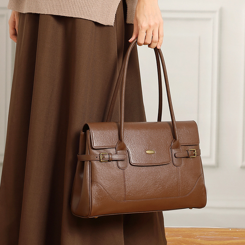 First-Layer Cowhide Large-Capacity Practical Tote Bag, Genuine Leather Commuter Retro Handbag, Fashionable Shoulder Underarm Tote Bag