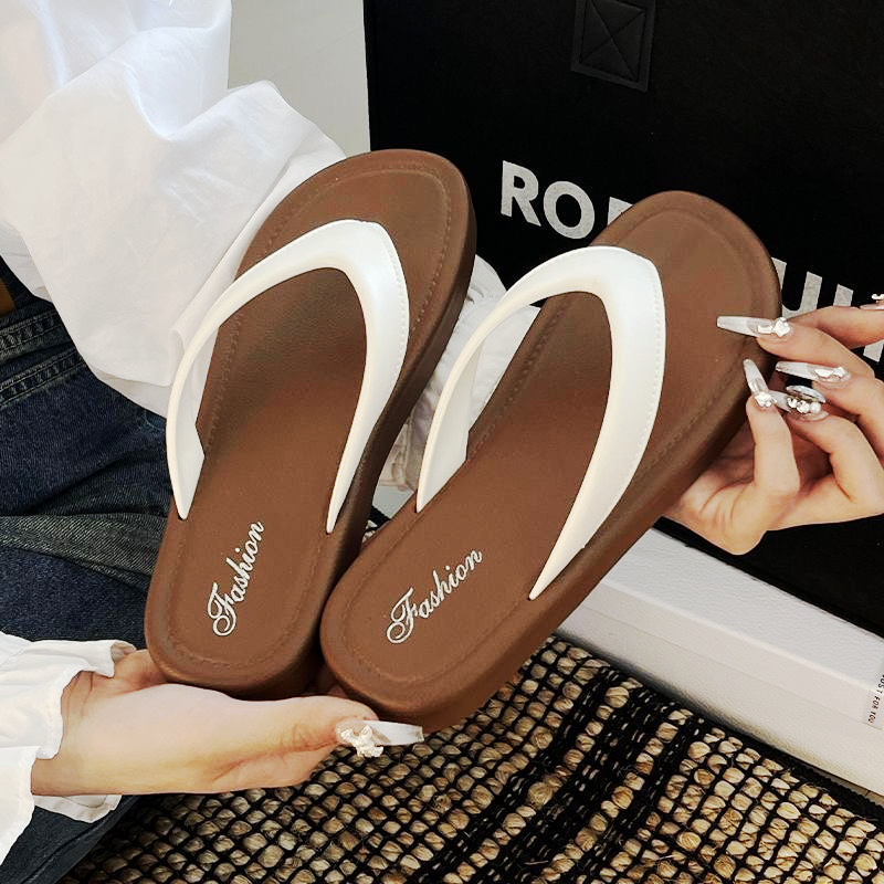 Women's Summer Fashion Flip-Flops, Trendy Chanel-Style Beach Shoes, Indoor Non-Slip Waterproof Soft-Soled Shower Sandals