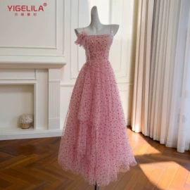 连衣裙;时尚休闲套装;女式毛呢外套