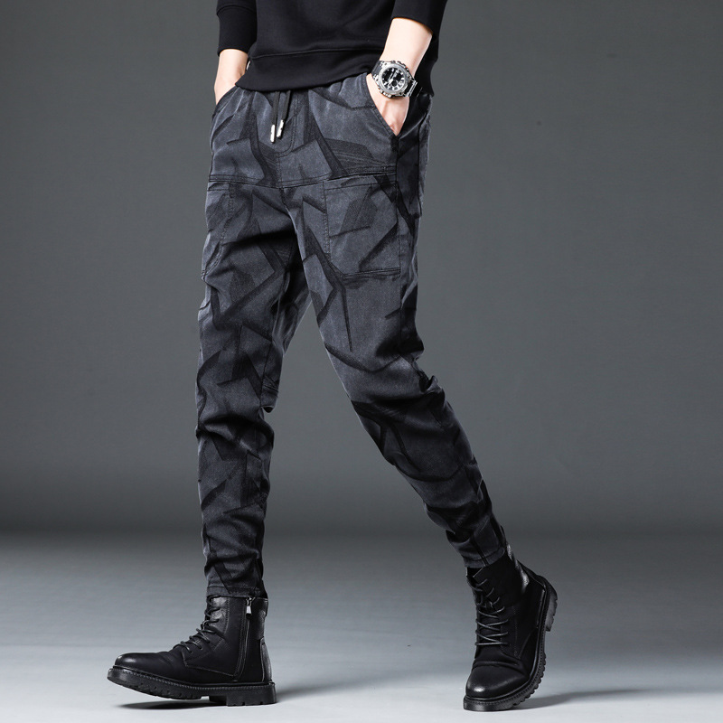 2022 primavera y verano nuevos pantalones casuales de los hombres de seis bolsillos jacquard estiramiento pantalones de mezclilla de camuflaje de los hombres monos de moda