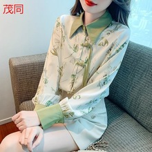 新中式女装国风POLO领早春季绿色设计感盘扣刺绣碎花领长袖衬衣