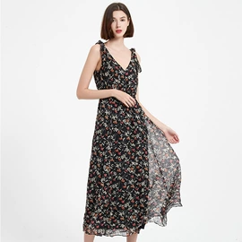 女式衬衫;连衣裙;半身裙