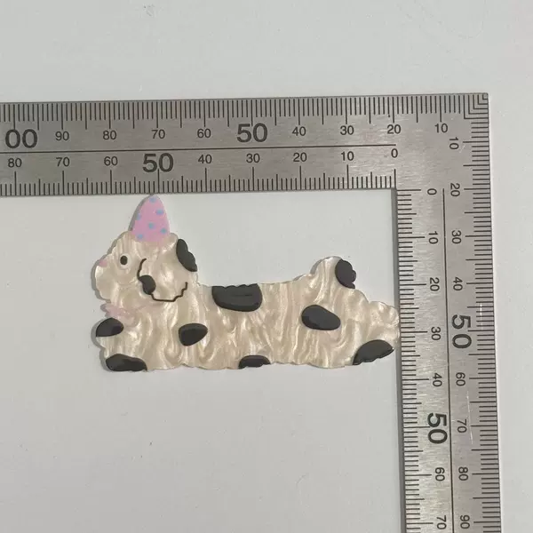 Running type [pink hat, coffee color and black polka dot puppy]