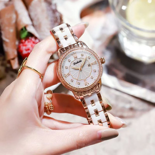 �������l�ڼ��¿�ʯӢ䓎�Ůʿ�ֱ�����M����ʯӢ���������sֱ��