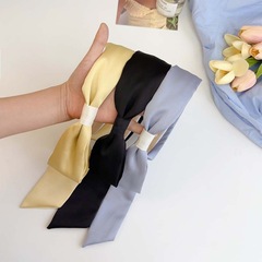 New French satin ribbon integrated hair clip with vintage niche design, creamy green hair tie with a sense of style, head accessory