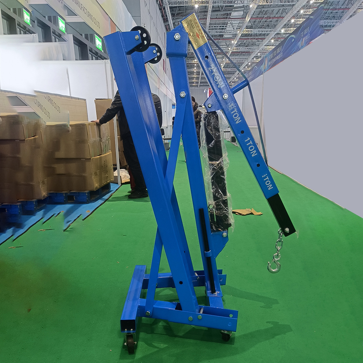 El fabricante suministra 2 toneladas de suspensión de grúa fija, grúa móvil, grúa pequeña plegable, suspensión hidráulica de motor de automóvil