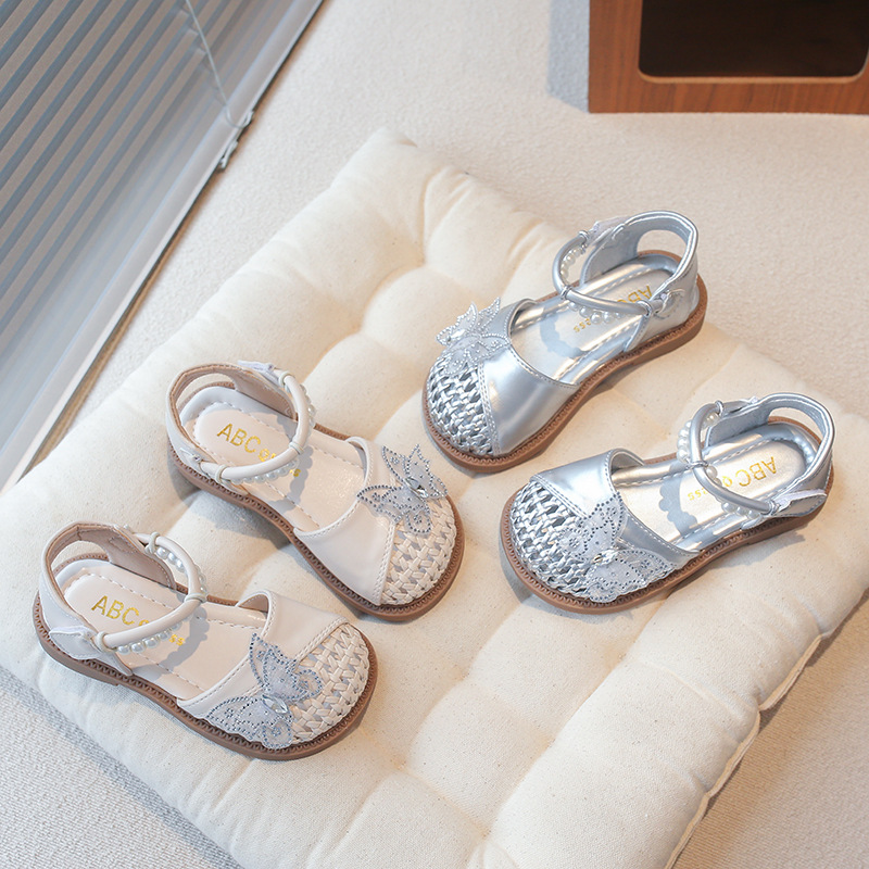 Zapatos de perlas huecas para niñas, 2026 verano, nuevos zapatos infantiles de moda universal, zapatos de princesa, sandalias image 1