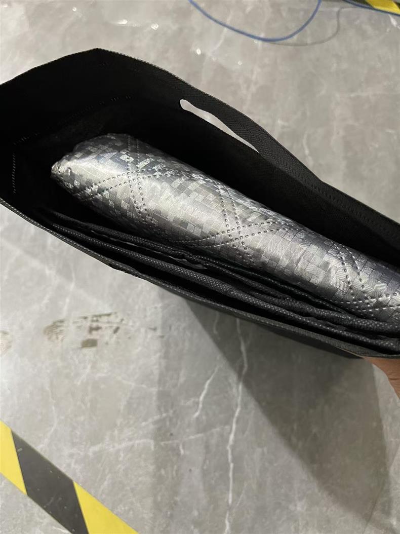 Car Snow Shield, Anti-Snow Cover, Front Windshield Anti-Freeze Half Cover, Car Cover for New Energy Vehicles, All-Season Frost and Snow Shield