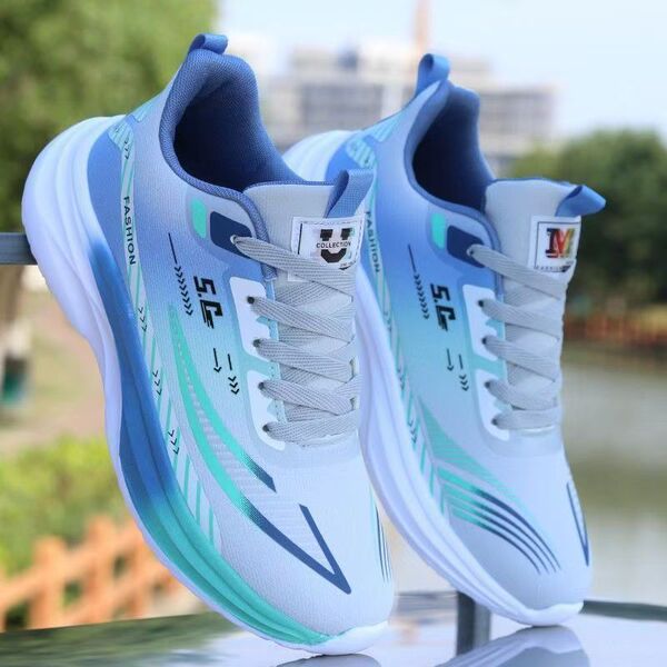 Non-slip ultra light fashionable running sneakers