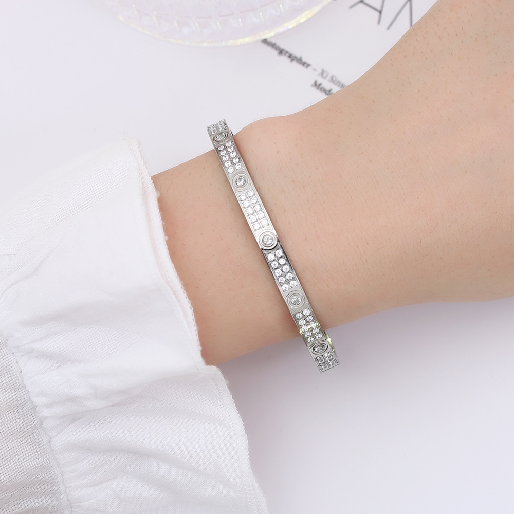 Wind Full Sky Star Bracelet Zwee Reien vun Diamanten Mikro ageleet Edelstahl Bracelet Kaart Home Titanstahl Bracelet Dammen_voghion.com
