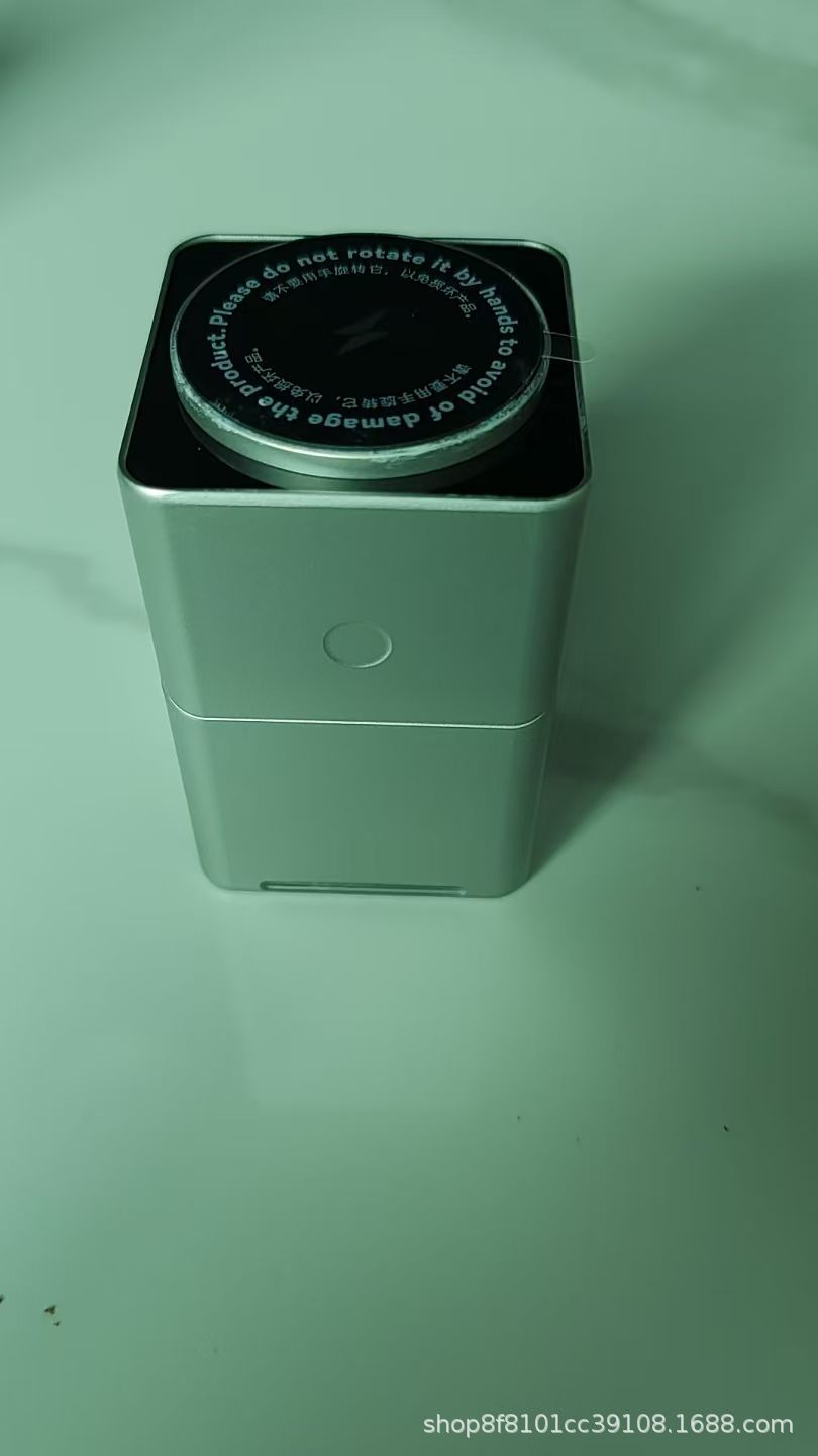 旋转魔方三合一磁吸式无线充电器适用于苹果三星手机手表快充15W