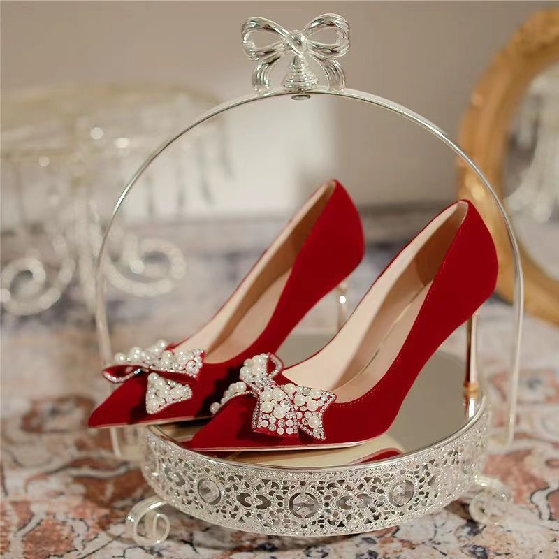 酒红色高跟鞋珍珠水钻贴婚礼秀禾婚纱蝴蝶结片新娘鞋女两穿中式敬