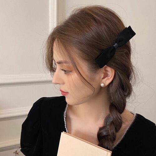 French Retro Velvet Bow Duckbill Clip High-End Design Side Bangs Clip Minimalist Elegant Hair Accessory