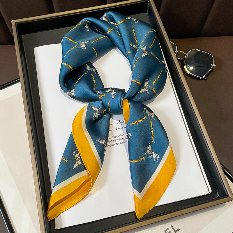 70% seda de imitación, camisa a juego para primavera y verano, pañuelo cuadrado pequeño en blanco y negro, pañuelo para el cuello para mujer, pañuelo fino, lujo accesible