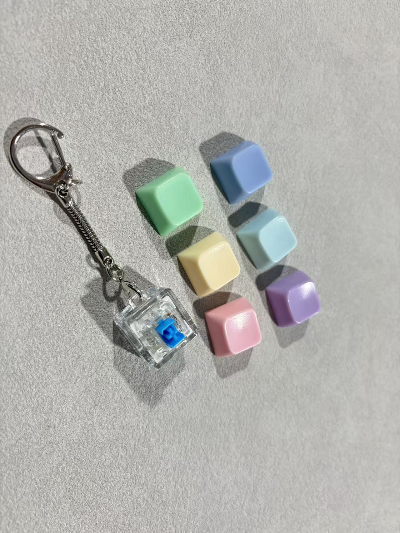 6 single buttons + snake bone chain (no light)