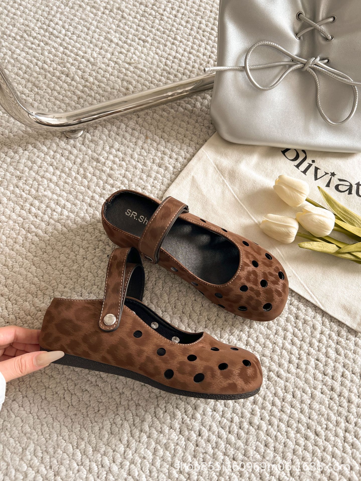 2025052722053621511507w3024h40