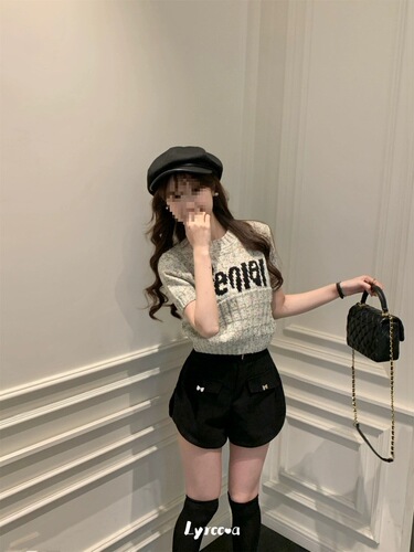 Tmall shake quality embroidery letter knitted shirt T-shirt women's summer design underlining shirt short-sleeved top