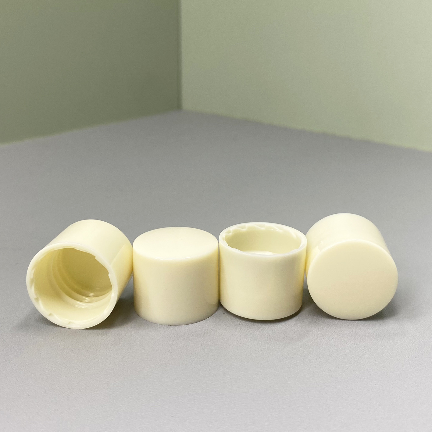 工厂直供18牙415护肤品旋盖带旋牙 PP塑料优质密封包装免费拿样