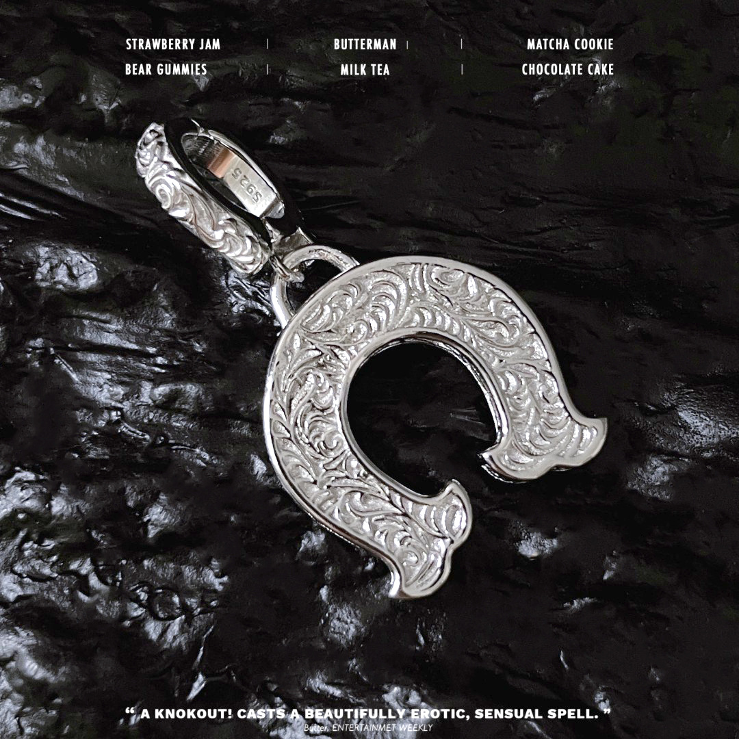 Ciondolo a ferro di cavallo design di nicchia alla moda nicchia di fascia alta stile trendy fresco_voghion.com