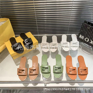 �Ҽҷ���ƽ����ЬŮ�ļ��¿��⴩�A�^һ�������mɳ���ȼ�ƽ������