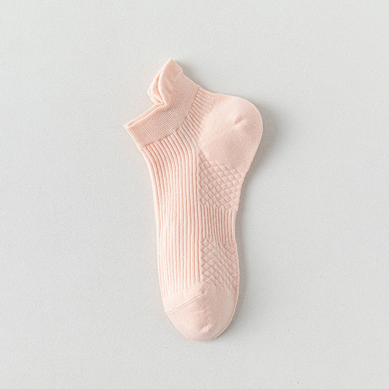 Calcetines de barco para mujeres, calcetines de primavera y verano, calcetines de algodón de color sólido, calcetines de algodón resistentes a las bolas, calcetines de embalaje independientes sin costuras.