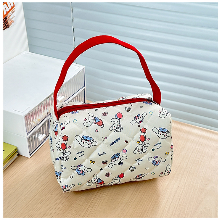 Japanese-style cartoon cat makeup bag with high appearance standards, a three-dimensional large-capacity travel storage bag for girls to wash up when going out, a trendy hand undefined