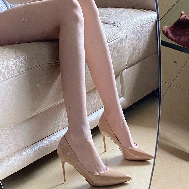  flirt with the new style of women's beautiful single shoes, black shoes, high heels, OL temperament, red nude skin, 2023