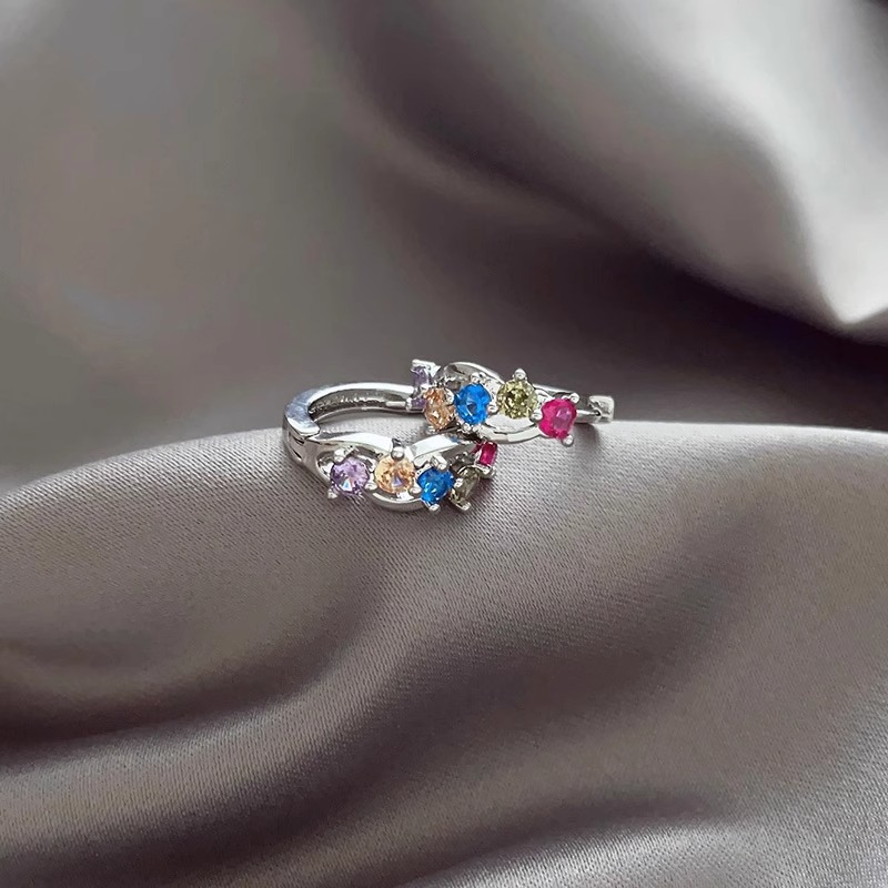 S925 aguja de plata elegante pendientes de nicho femenino diseño de gama alta pendientes populares pendientes de perlas pendientes únicos al por mayor