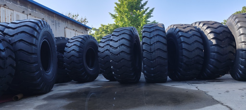 Brand New Chaoyang Triangle Fengshen Henan Forward Loader Tire