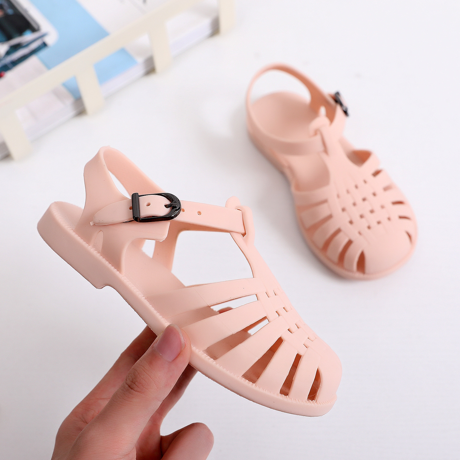 Summer children's plastic jelly hollow closed toe sandals new baby neutral non-slip Roman Beach princess shoes