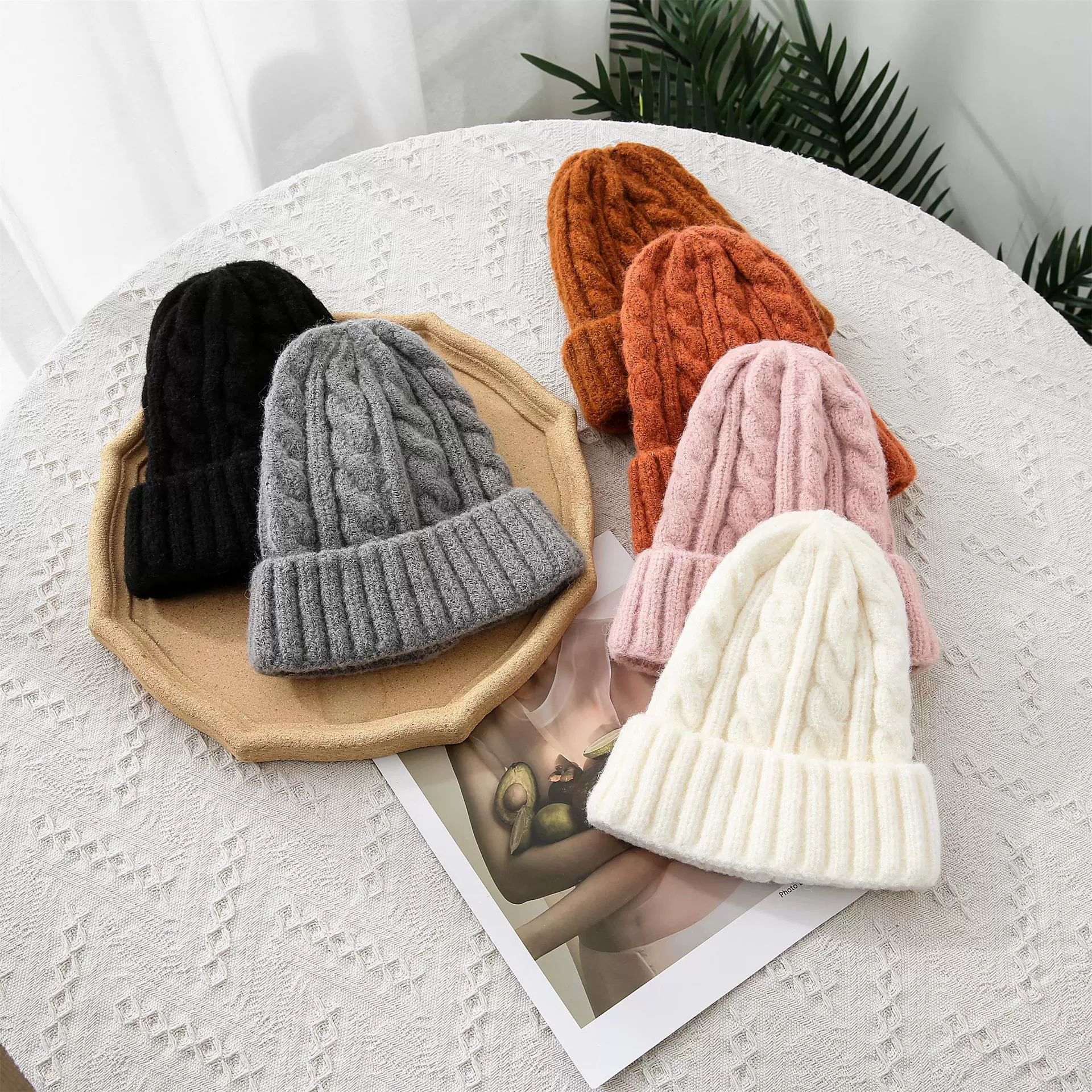 Осенне-зимняя утолщенная теплая вязаная шерстяная шапка с переплетением, женская модная теплая модная шерстяная шапка в Корейском стиле с защитой от холода, зимняя