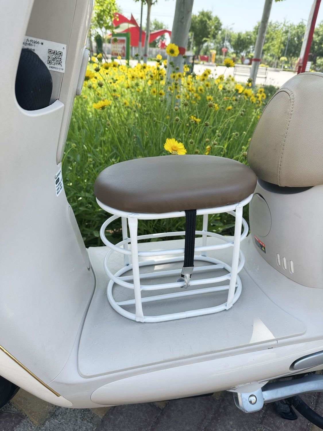Electric Vehicle Child Seat, Child Storage Seat, Baby Seat, Armrest Folding Seat, Storage Basket, Children's Y90