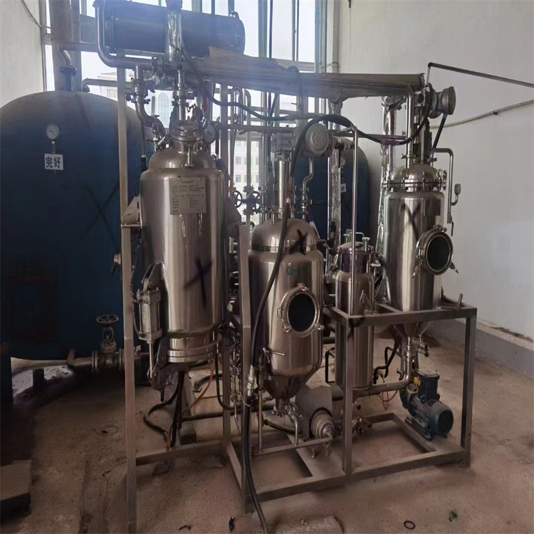 出售新到500升多功能浓缩提取机组一套   设备2014产  附件齐全
