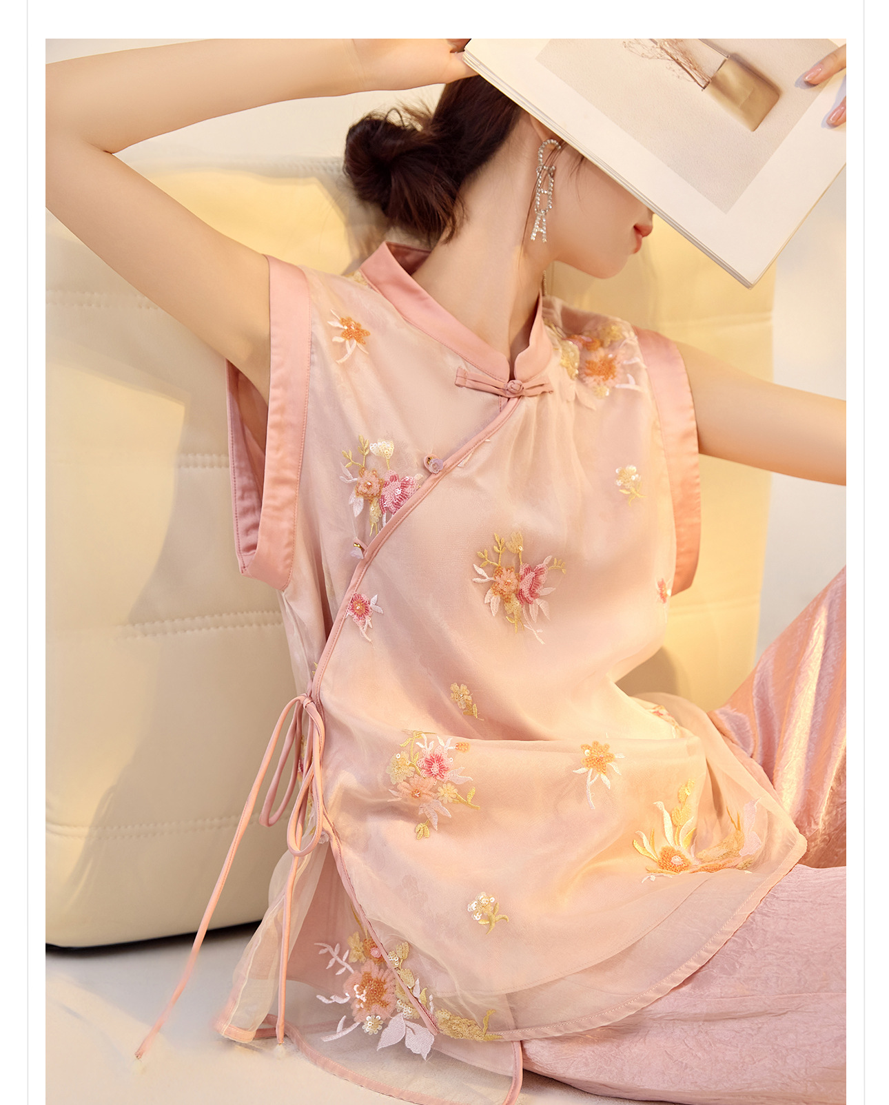 Áo vest lụa thêu hoa dành cho nữ — Màu hồng chi tiết 2