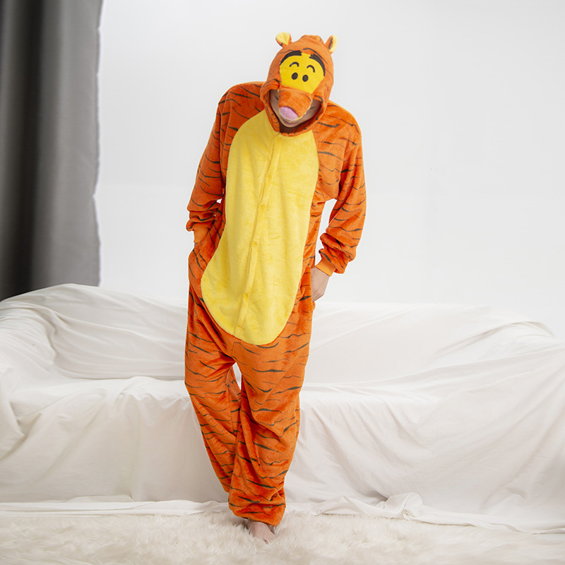 Lote directo de fábrica de coral de lana de los niños pijamas de una sola pieza de primavera y otoño de dibujos animados animal Niña bebé franela desgaste exterior de los niños