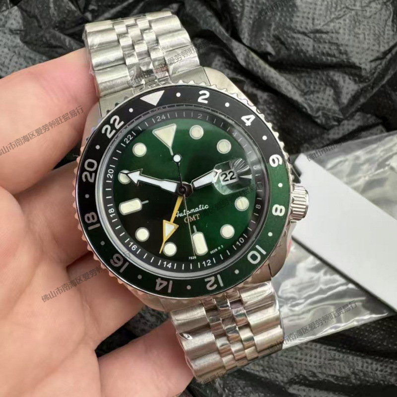 Seiko No. 5 Men's Watch Gmt Five-Row Chain Steel Strap Waterproof Mechanical Calendar Men's Watch Export Watch Ssk001K1