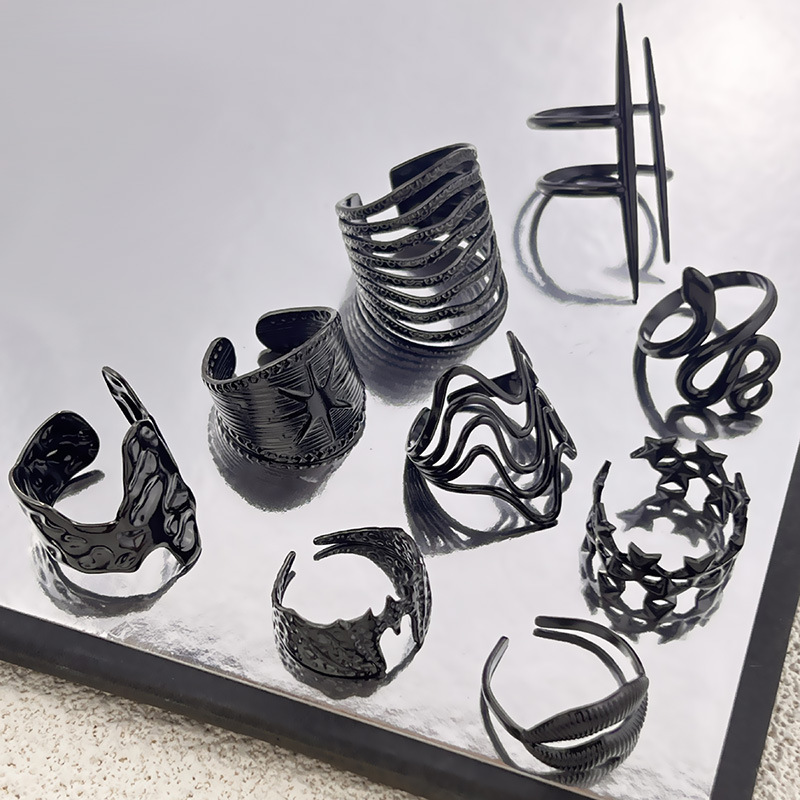 European and American Fashion Stainless Steel Ring Halloween Dark Style Niche Accessible Luxury Design Titanium Steel Ring for Men That Does Not Fade