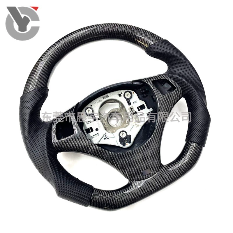 Подходящий для рулевого колеса из углеродного волокна BMW E9091E9293E87 с монотипом D-образной плоской нижней частью гоночного кожаного рулевого колеса