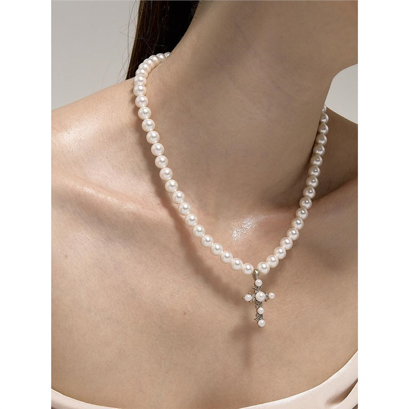 Collana con croce e perle barocche stile vintage uomo donna_voghion.com