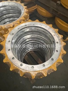 Quanzhou excavator four-wheel one-belt support wheel rail assembly bucket tooth bulldozer support wheel sprocket
