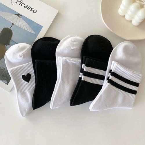 Korean style Chinese tube ins trendy versatile love stockings men and women sports Japanese stockings couple college style