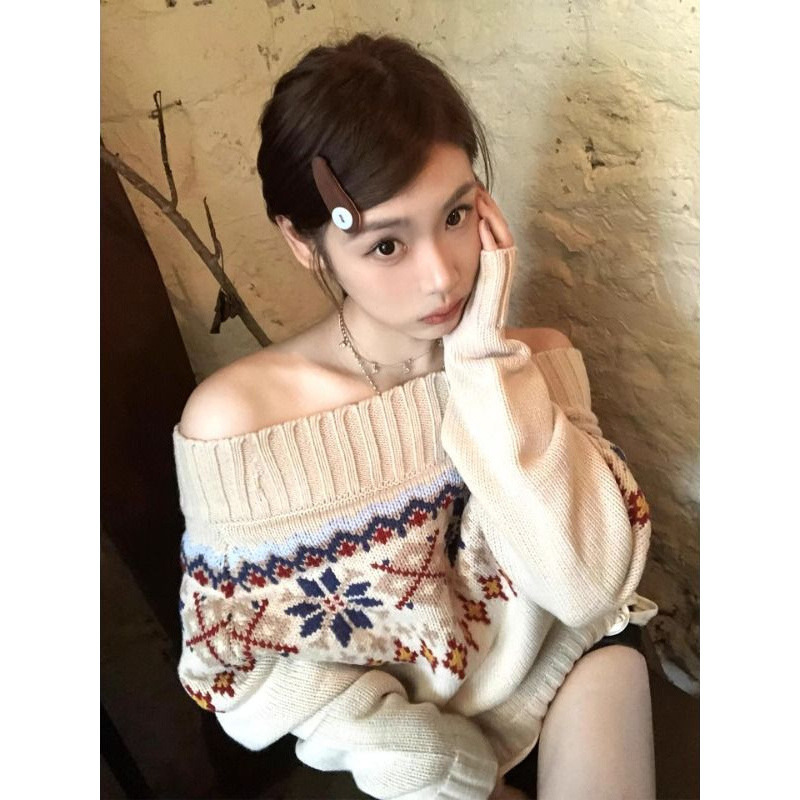 2025 Fashion New Off-Shoulder Knitted Sweater for Women, Soft and Cozy Lazy Style, Color-Blocking Jacquard, Loose Long-Sleeve Top, Trendy