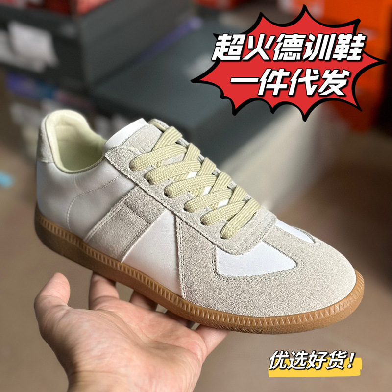 Zapatos de entrenamiento alemanes, zapatos blancos de cuero para mujer, zapatos deportivos casuales de tacón plano de todo fósforo, zapatos de entrenamiento alemanes MM6, zapatillas de deporte retro para hombre