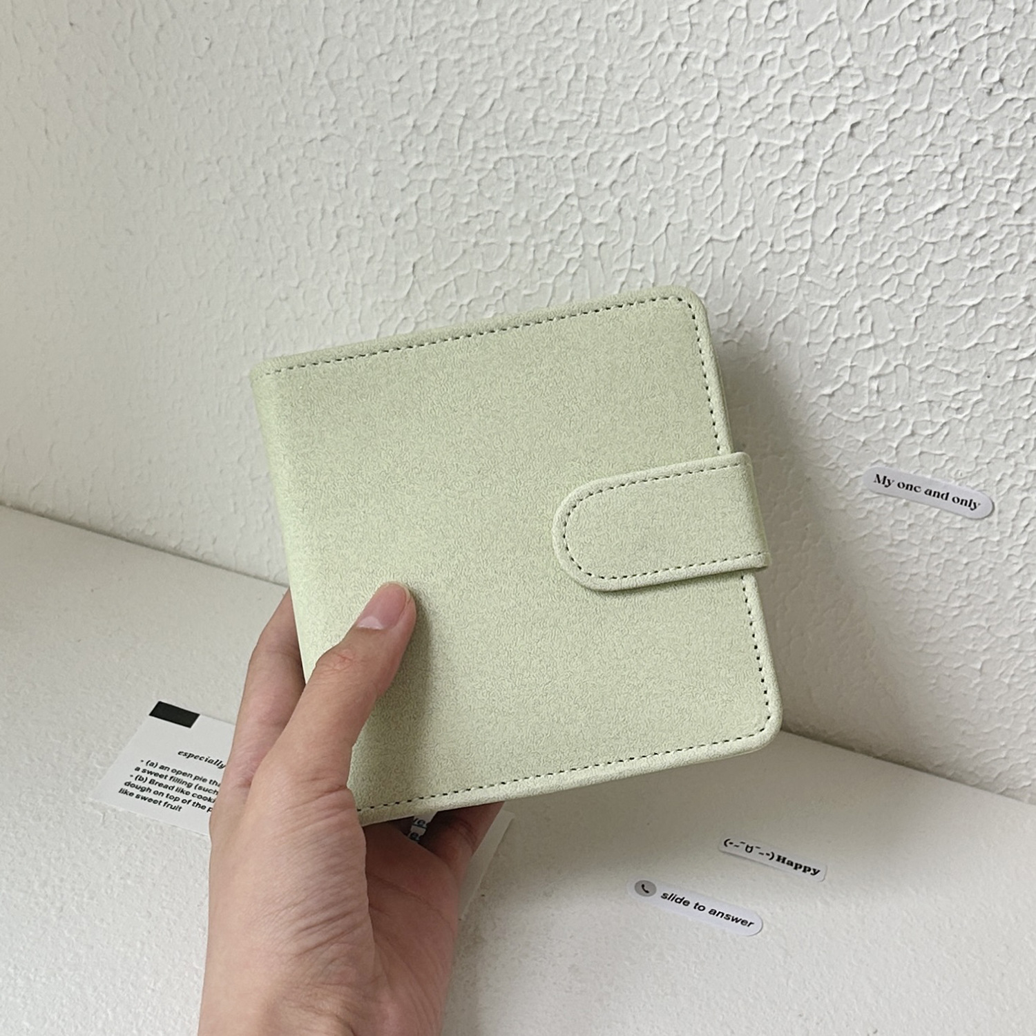 Álbum de hojas sueltas con diseño de estrellas y colores combinados, 3 anillas – para coleccionar tarjetas de idols.