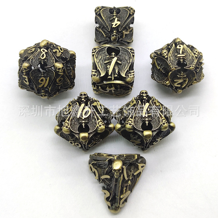 Transfronterizo nuevo metal hueco yihadista Ángel dados DND csulu corriendo grupo juego de mesa de 7 piezas multi-Cara dados al por mayor